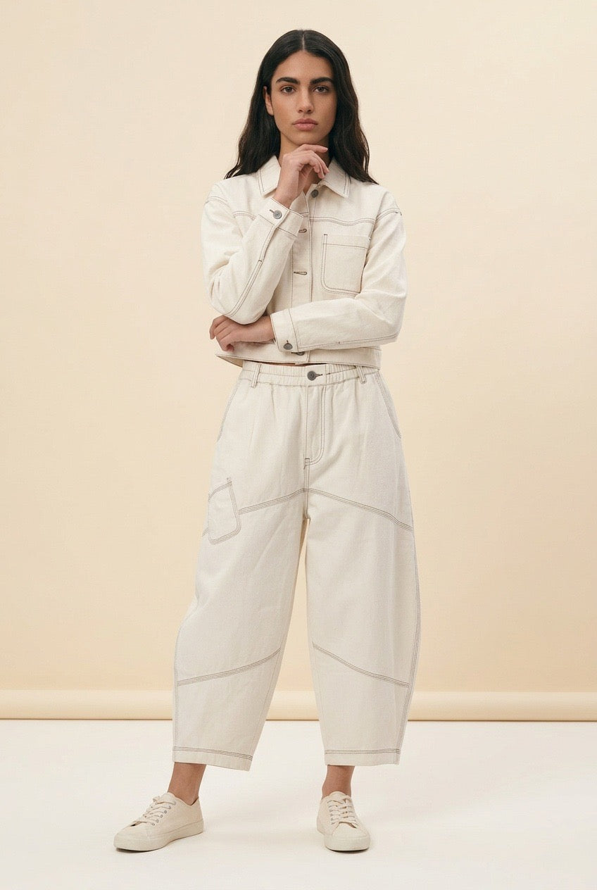 Off-white Structured Cropped Denim Pants with Buckle Waist