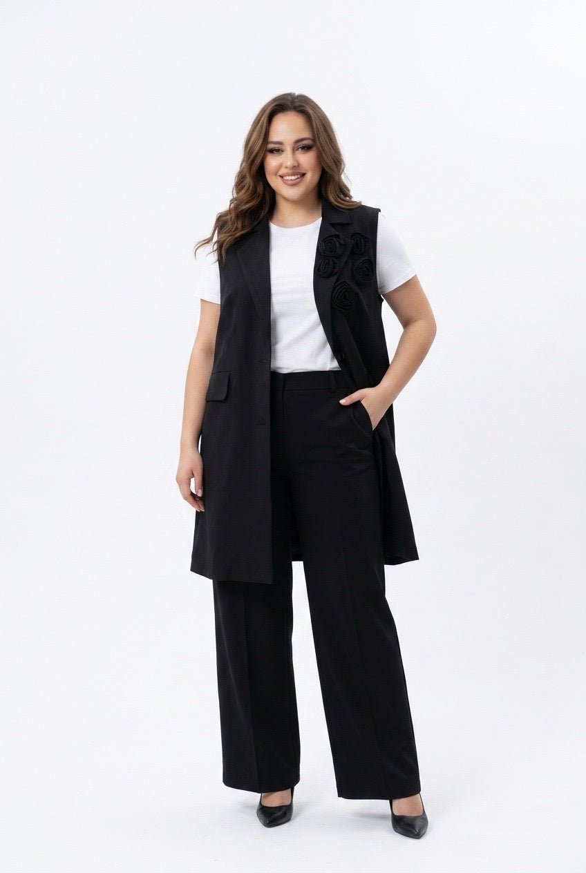 Black vest with flower embroidery