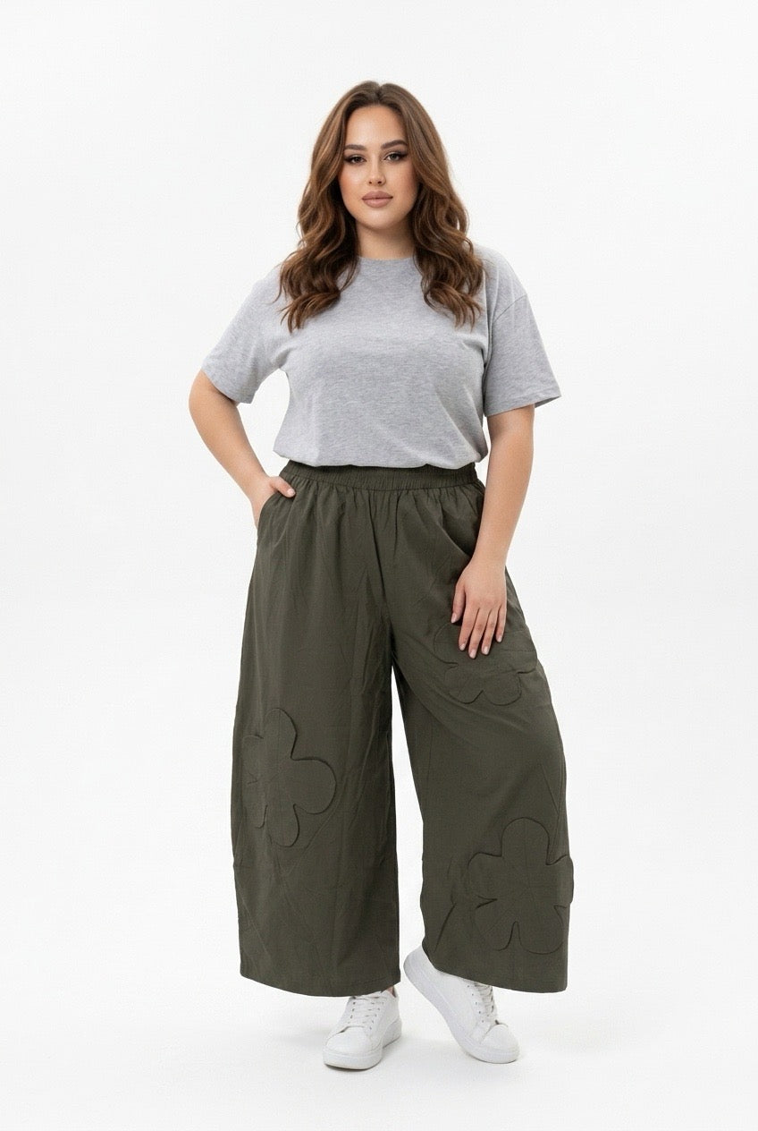 Khaki cropped Wide-Leg Pants with Floral Appliqué